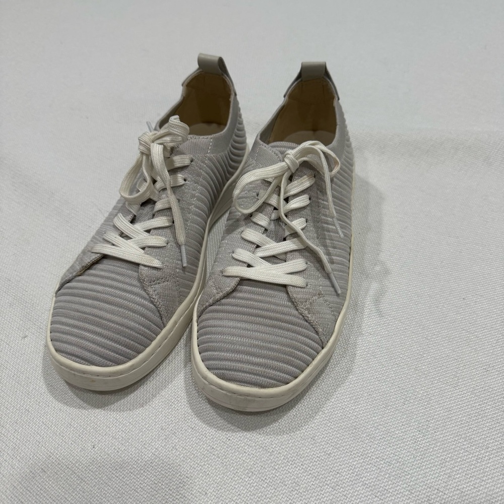 Lucky Brand Light Gray WASHABLE Lace-Up Sneakers 8.5 GUC EU39 LK- Shannia Comfy!